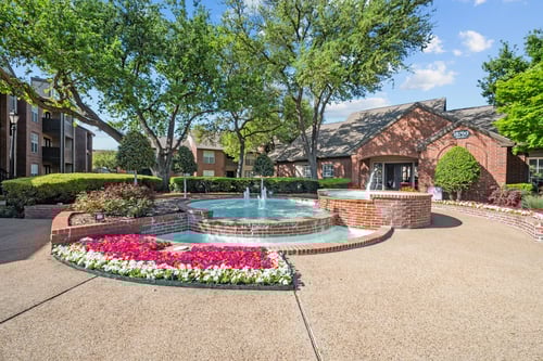 Courtyard at Preston Bend, Dallas