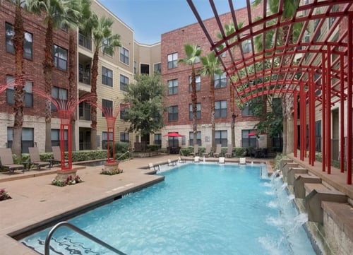 Resort-Inspired Swimming Pools