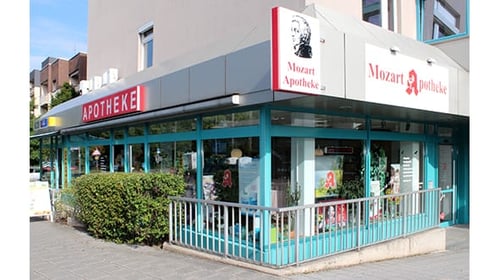 Aussenansicht der Mozart-Apotheke