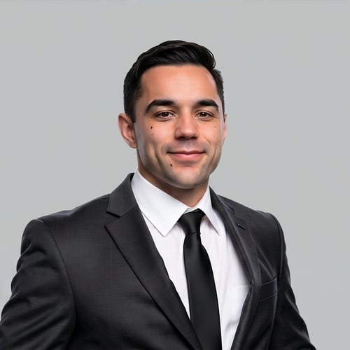 Headshot of Joaquin Browning, a wealth advisor at Chase