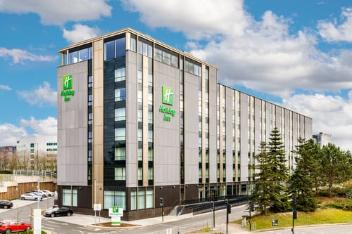 Holiday Inn Manchester Airport, located within 2-minute walk to T2