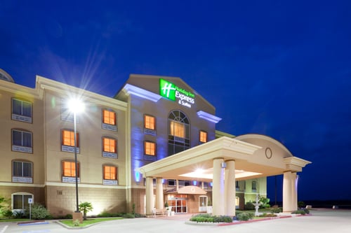 Holiday Inn Express & Suites Terrell Hotel Exterior at Night