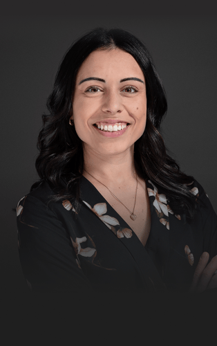 Monica Sampaio headshot.