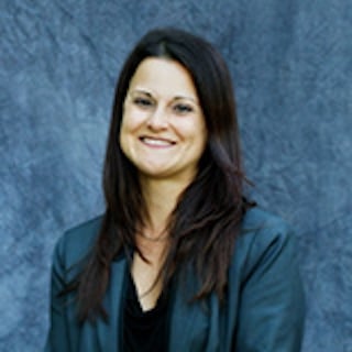 Headshot of Robyn Frook