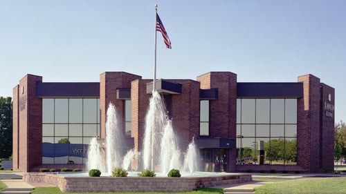 2021 E Holiday Drive Janesville