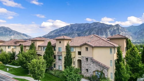 view of the apartment complex at Siena Villas Apartments, Orem, UT