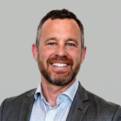 Headshot of Chris McGill, a wealth advisor at Chase