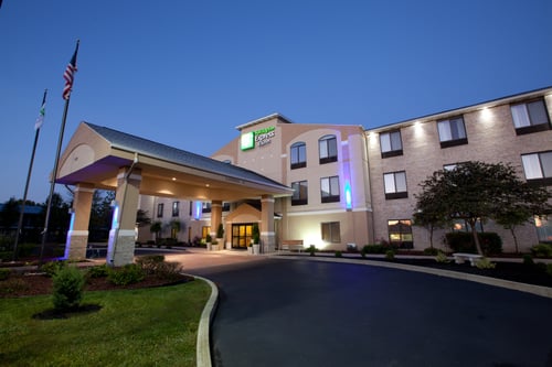 Drive up to complimentary parking, wifi and breakfast w/your stay