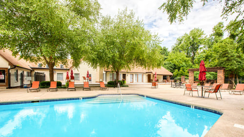 Pool at The Grove Brentwood in Nashville, TN