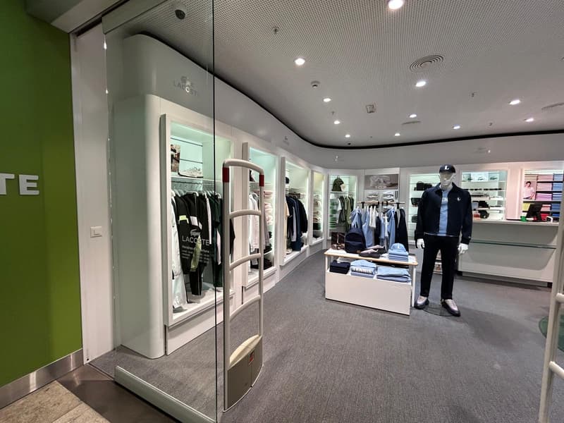 Overall View - In-Store