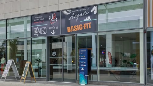 Basic-Fit Les Sables-d’Olonne Avenue François Mitterand - front club outside