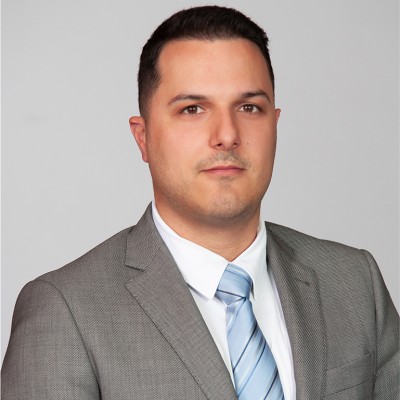 Paul Mellado headshot