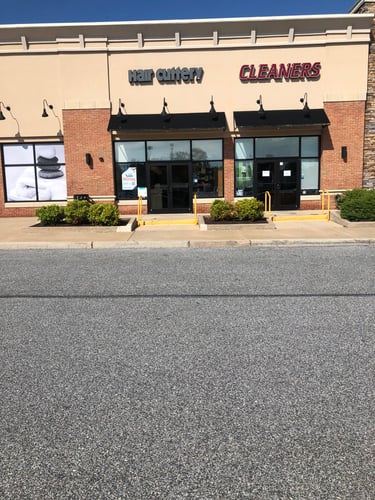 The front entrance of Hair Cuttery at Concordville Town Centre.