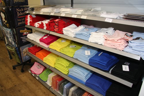 Grosse Auswahl an T-Shirt-Farben und -Qualitäten