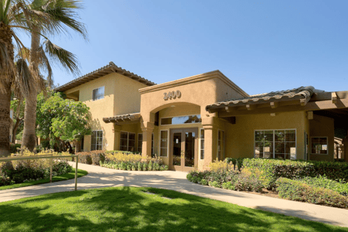 Apartment Community in Chino Hills at The Summit at Chino Hills