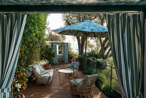 Outdoor lounge in the DIOR Jardin des Rêves