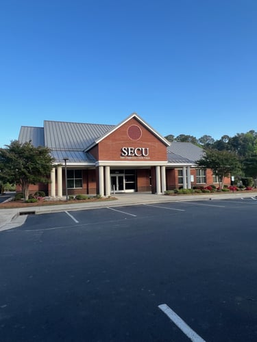 Outside view of the State Employees' Credit Union Goldsboro-Wayne Memorial drive branch