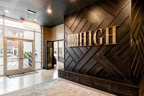 Building Entrance at 985 High in Columbus, OH 43201