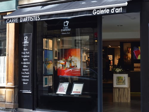 Carré d’artistes est un réseau de plus de 30 galeries d’art en France et à l’international ainsi qu’une galerie en ligne. Venez admirer les œuvres de nos artistes dans la galerie la plus proche de chez vous. Située dans le charmant quartier de St-Germain notre équipe vous accueille pour vous faire découvrir des artistes de talent à travers une sélection d’oeuvres d’art uniques.