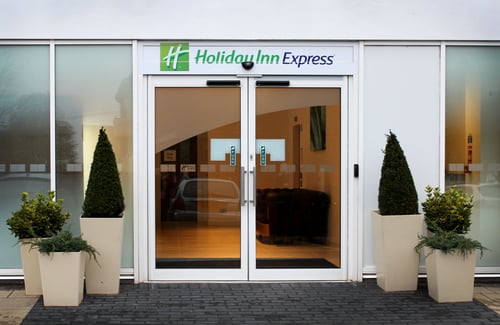 Bright and welcoming entrance