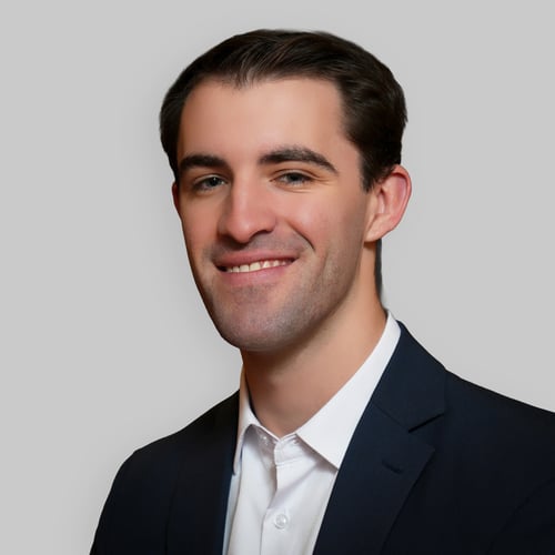 Headshot of Ryan Mailloux, a wealth advisor at Chase