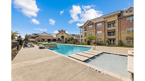 cover photo for Auberge of Burleson in Burleson, TX 76028