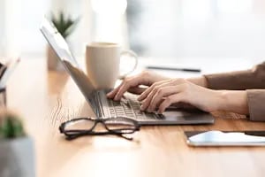 woman-working-on-laptop