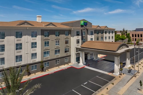 Experience a convenient stay close to the River Park area.