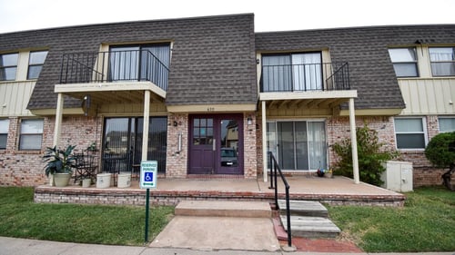 Westborough Arms Apartments exterior