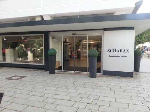 Scharax Optik Aussenansicht