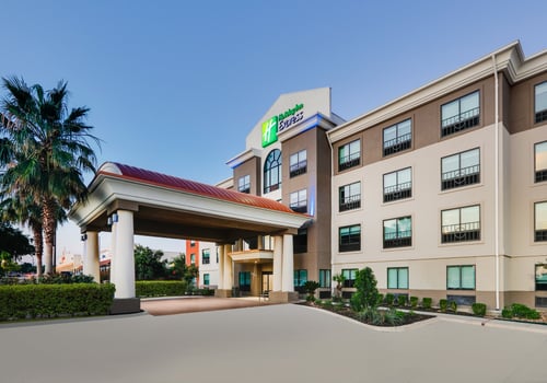 Welcome to Holiday Inn Express & Suites San Antonio NW!