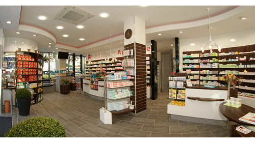 Aussenansicht der Adalbero-Apotheke