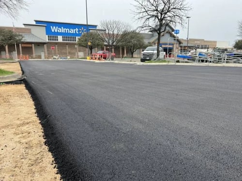 Asphalt paving