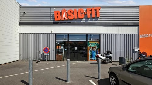 Basic-Fit Saint-Brevin-les-Pins Avenue des Frères Lumière - front club outside