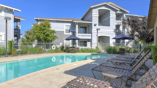 apartment complex with pool at Lincoln Creek, Dixon, CA
