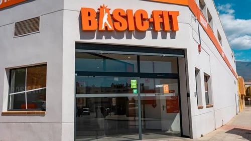 Basic-Fit El Ejido Calle Fernando I 14 - front club outside