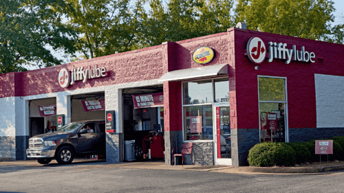 Jiffy Lube Oil Change Service in Kennesaw
