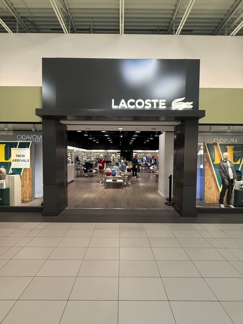 Close Up - Store