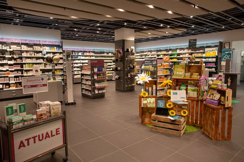 all-interno-della-farmacia-amavita-mordasini