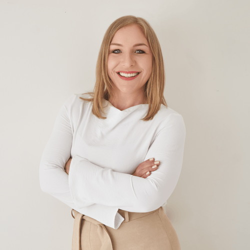 Konfliktexpertin Konfliktmanagement Melanie Berger Profilbild II Mediation Wirtschaftsmediation Konfliktmanagementtraining Führungskräfteoaching