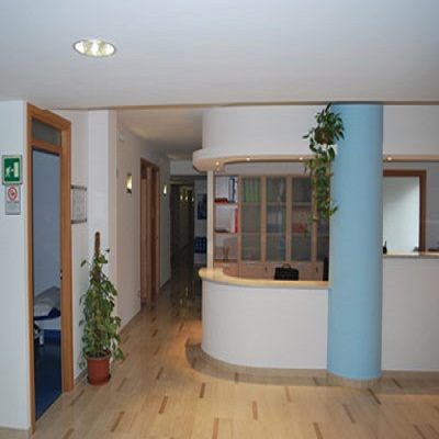 Riabimed - Ambulatorio di Fisioterapia e Riabilitazione Foto  Web