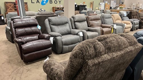 Muscatine Slumberland Furniture recliners