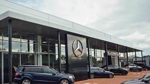 Stratstone Mercedes-Benz of Lakeside Exterior