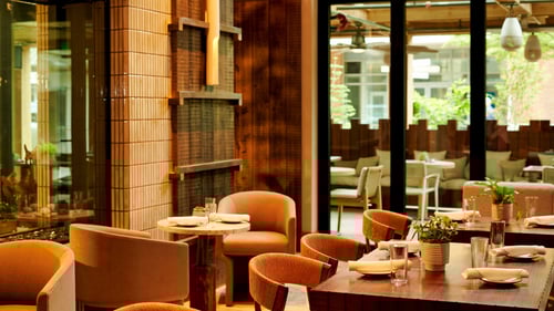 Cocktail Bar & Lounge