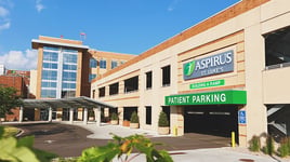 exterior photo to main entrance at Aspirus St. Luke's Hospital