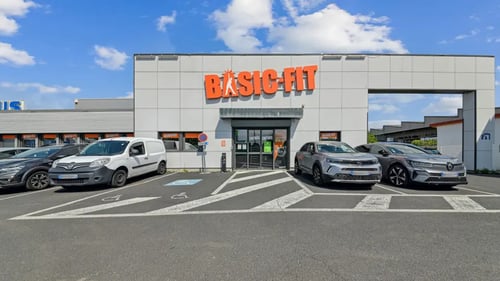 Basic-Fit Aubière Avenue de Cournon 24/7 - front club outside