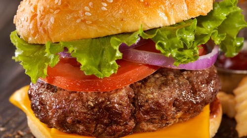 Riverfront Grill hamburger restaurant at Horseshoe St. Louis