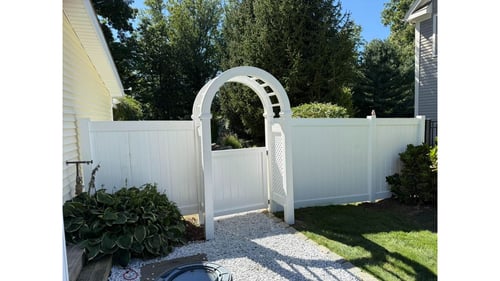 https://www.fourseasonslandandfence.com/fences