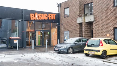 Basic-Fit Fleurus Chaussée de Charleroi - front club outside