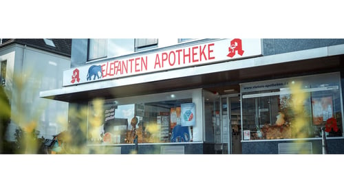Aussenansicht der Elefanten-Apotheke